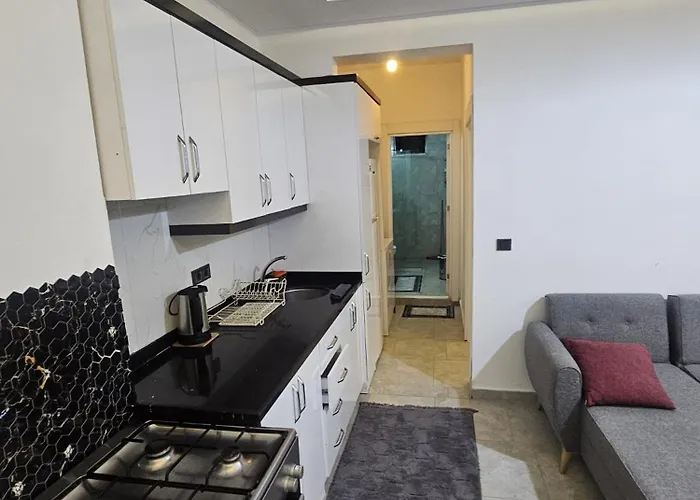 Turkuaz Sitesi 2 Odalı Eşyalı Ve Havuzlu Manzaralı Kişi Fiyatı Değil Fiyatı * Side