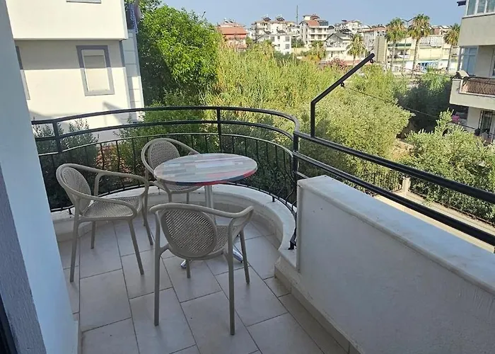 Apartman Turkuaz Sitesi 2 Odali Esyali Ve Havuzlu Manzarali Kisi Fiyati Degil Fiyati