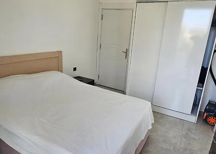 Turkuaz Sitesi 2 Odali Esyali Ve Havuzlu Manzarali Kisi Fiyati Degil Fiyati * Side